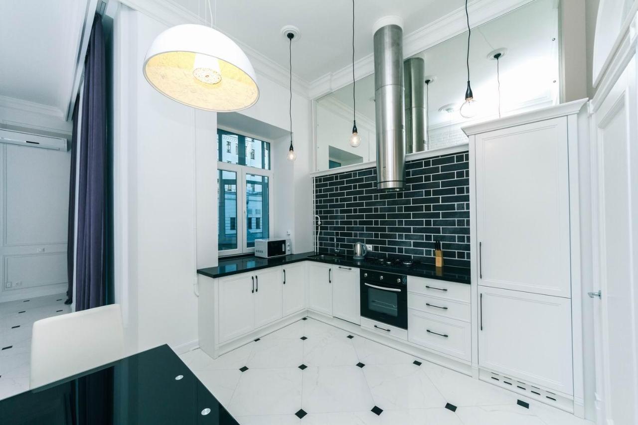 Luxury Beatiful Apartment On Pyshkinska Street Kijev Kültér fotó