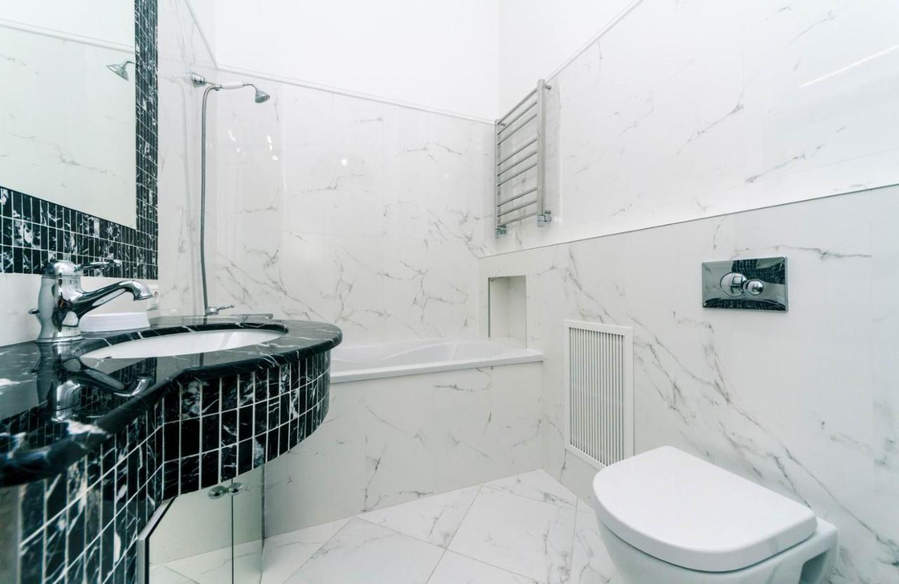 Luxury Beatiful Apartment On Pyshkinska Street Kijev Kültér fotó